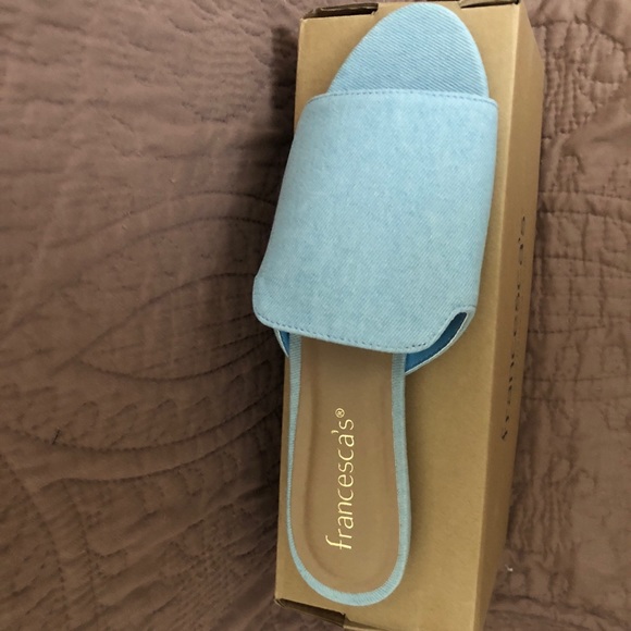 Francesca's Collections Shoes - 🌿NWB Francesca’s Chambray Peep Toe Flat